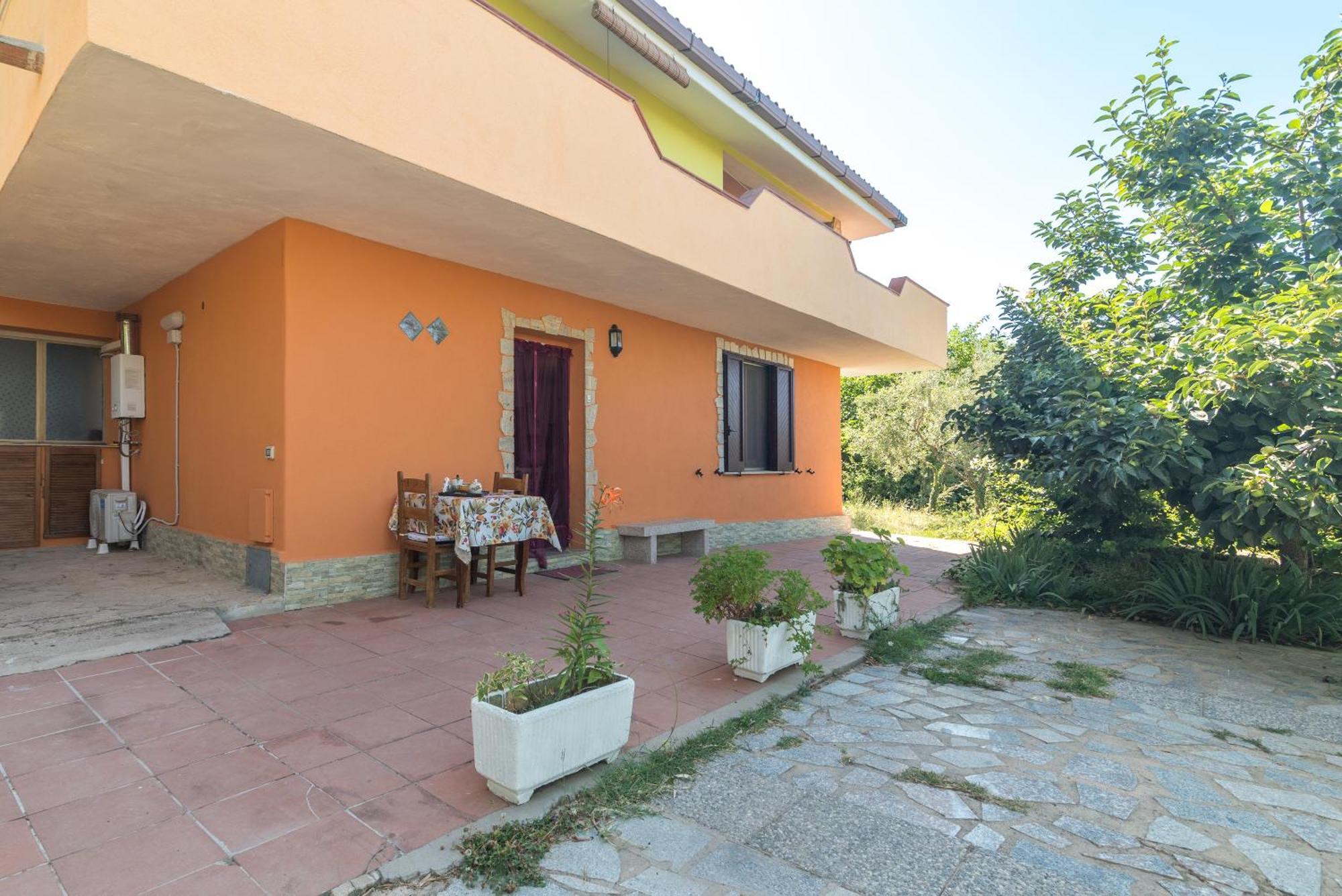 Home On The Hill Tempio Pausania Luaran gambar